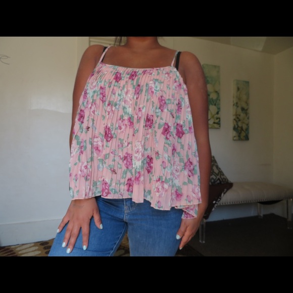Forever 21 Tops - Floral Tank!